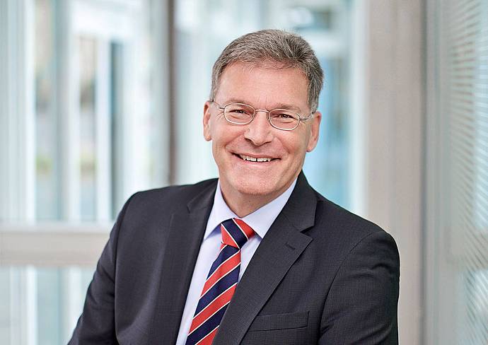 Jürgen Bayer Jürgen Bayer