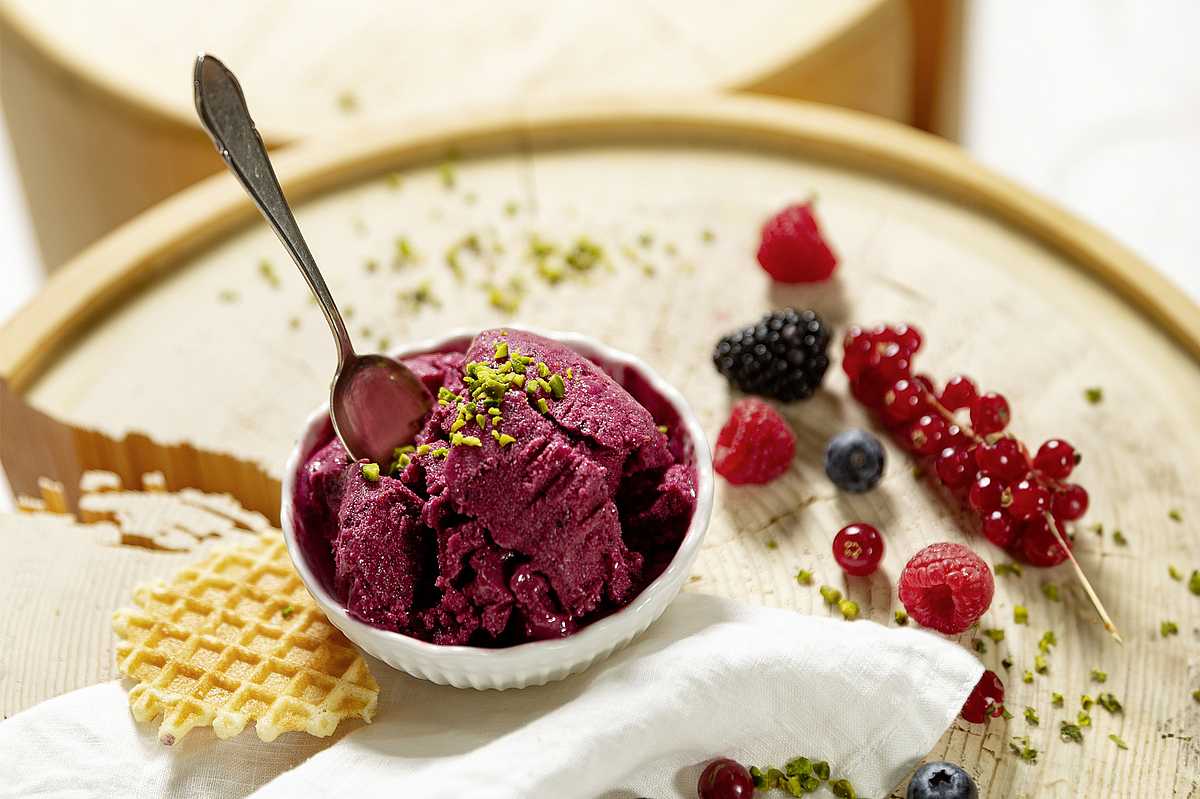 Nicecream Rezept: Blitzeis ohne Zucker und Eismaschine Nicecream Rezept: Blitzeis ohne Zucker und Eismaschine