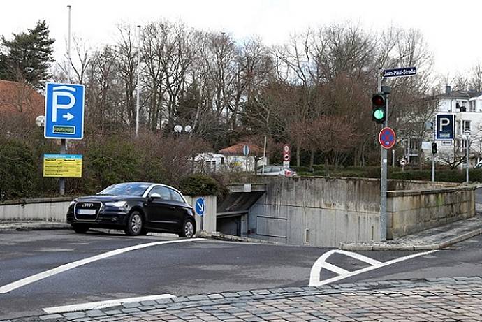 Aufgrund statischer Probleme müssen die Stadtwerke Bayreuth die Tiefgarage an der Stadthalle Ende Februar schließen.