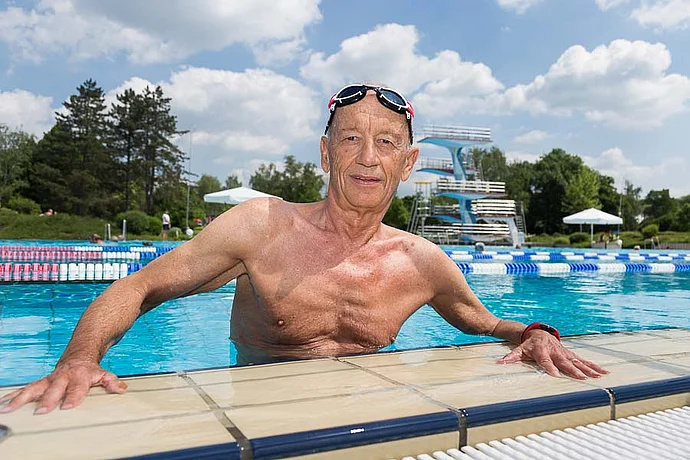 Schwimmen im Kreuzsteinbad Schwimmen im Kreuzsteinbad