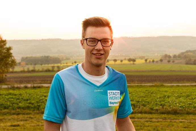 Dominik Hübsch, Azubi bei den Stadtwerken Bayreuth, ist Weltmeister im Nordic Walking.