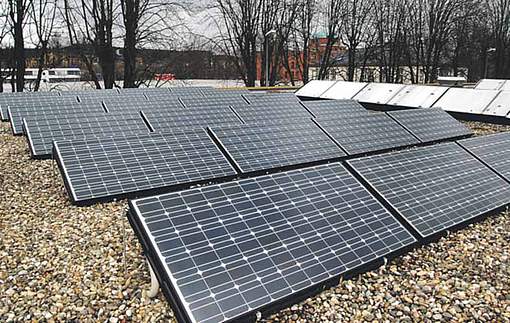 Photovoltaikanlage Schalthaus Mitte