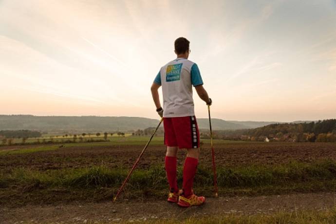 Dominik Hübsch, Azubi bei den Stadtwerken Bayreuth, ist Weltmeister im Nordic Walking.