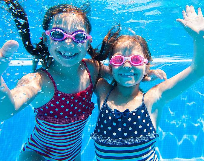 Einladung zum Kindergeburtstag im Stadtbad - Einfach downloaden